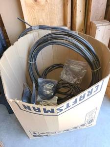 lot 1039 image: Large box of miscellaneous wire