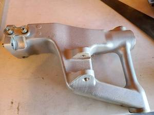 lot 1058 image: Rear shock absorber. For Honda Gold Wing
