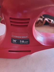 lot 1061 image: Troy Bilt hedge trimmers.