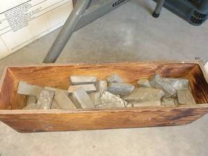lot 1111 image: Assorted lead pieces