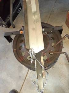lot 1114 image: Manual clay target thrower
