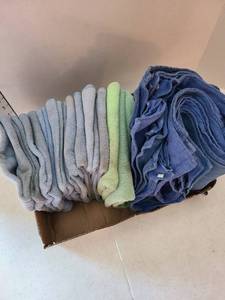 lot 1150 image: Microfiber cloths and shop rags