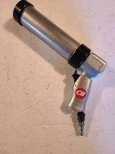 lot 1347 image: Pneumatic caulking gun