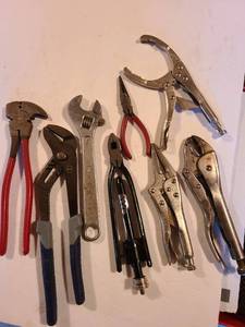lot 1351 image: Assorted hand tools