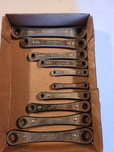 lot 1357 image: Craftsman ratcheting wrenches