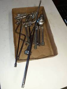 lot 1369 image: Craftsman extensions and various tools