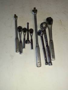 lot 1372 image: Craftsman ratchet wrenches
