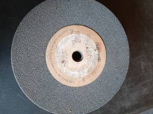 lot 1377 image: 2 Craftsman aluminum oxide grinding wheels