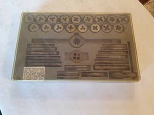 lot 1383 image: Tap and die set