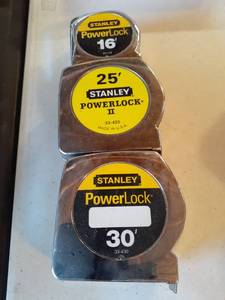 lot 1386 image: Stanley powerlock tape measures