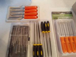 lot 1393 image: Mini screwdriver set and (3) mini picks and hooks sets