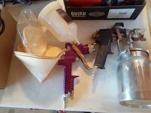 lot 1406 image: 2 paint spray guns with masks and paint filters