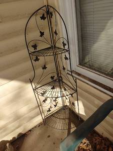 lot 3004 image: Collapsible ivy 3 tier corner shelf stand 50 x 13 x 13 in