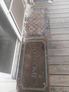 lot 3010 image: Welcome mats lot of 2
