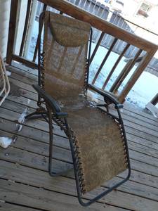 lot 3011 image: Alpine Design brown zero gravity patio chair