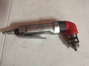 lot 1511 image: Central Pneumatic 38 angle drill