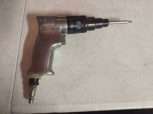 lot 1512 image: Ingersollrand pneumatic reversible screwdriver