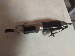lot 1515 image: Pneumatic high speed air metal saw