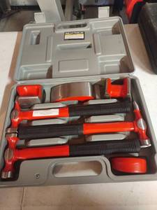 lot 1525 image: Pittsburgh body and fender set