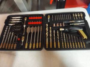 lot 1526 image: Craftsman professional speed lok 85 pc accessory kit