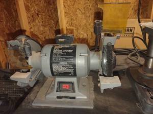 lot 1530 image: Craftsman 8 in bench grinder