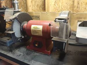 lot 1532 image: Northern Industrial Tools 10 in bench grinder