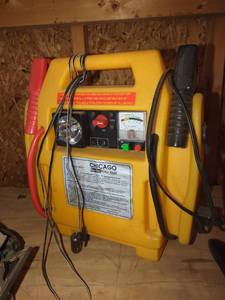 lot 1538 image: Chicago Electric Power Tools 3 in 1 jump start air compressor