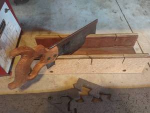 lot 1592 image: Miter saw and box