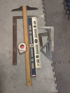 lot 1599 image: Levels and squares