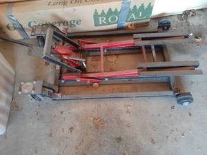 lot 2009 image: Motorcycle jack