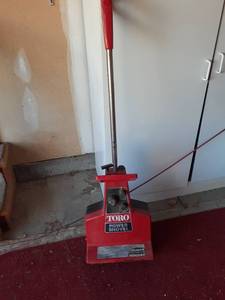 lot 2029 image: Toro Power shovel