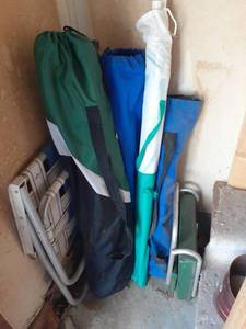 lot 2032 image: Lawn chairs, umbrella and stadium seat