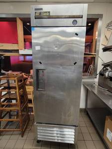 lot 2864 image: True Reach In One Section Freezer (#T-23F)