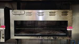 lot 2872 image: 3ft Royal Natural Gas Food Warmer