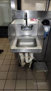 lot 2873 image: Single Well Handwashing Sink