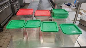 lot 2907 image: (10) Assorted Food Storage Containers