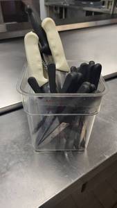 lot 11111 image: Assorted Kitchen Knives