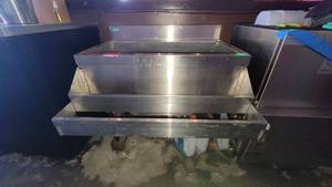 lot 2940 image: Stainless Steek Ice well