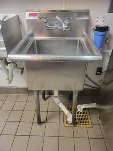 lot 15572 image: Wash Sink