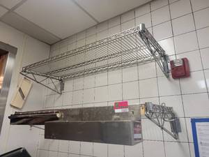 lot 15577 image: Lot of 2 Metal Shelves 4ft