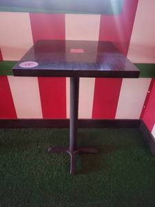lot 15606 image: High Top Square Table
