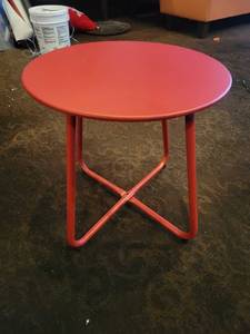 lot 15638 image: Cute Cherry Red Round Metal Table