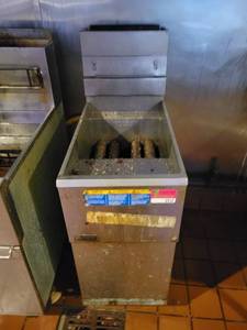 lot 2957 image: Pitch Deep Fryer&nbsp