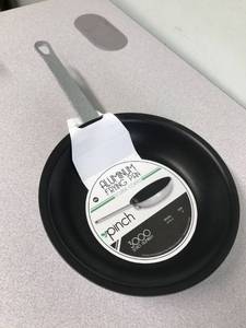 lot 36147 image: Aluminum Fraying pan
