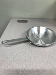 lot 36197 image: Natural finish Aluminum Fry pan