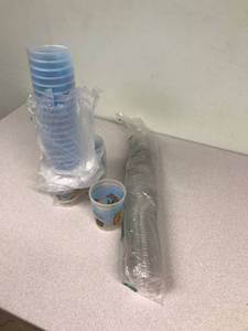 lot 36240 image: plastic Cups with lids  cold application