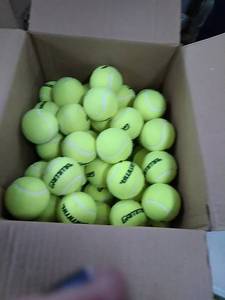lot 16727 image: lot of tennis balls