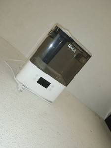 lot 49835 image: Levoit Smart Ultasonic Top-Fill Cool Mist Humidifier