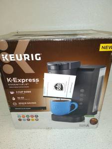 lot 49847 image: Single serve Coffe Maker