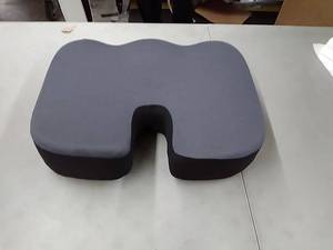 lot 49856 image: Neck Cushion